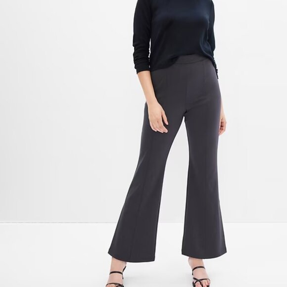 GAP Charcoal Mid Rise Flare Ponte Pants/NWT/Medium - Picture 1 of 14